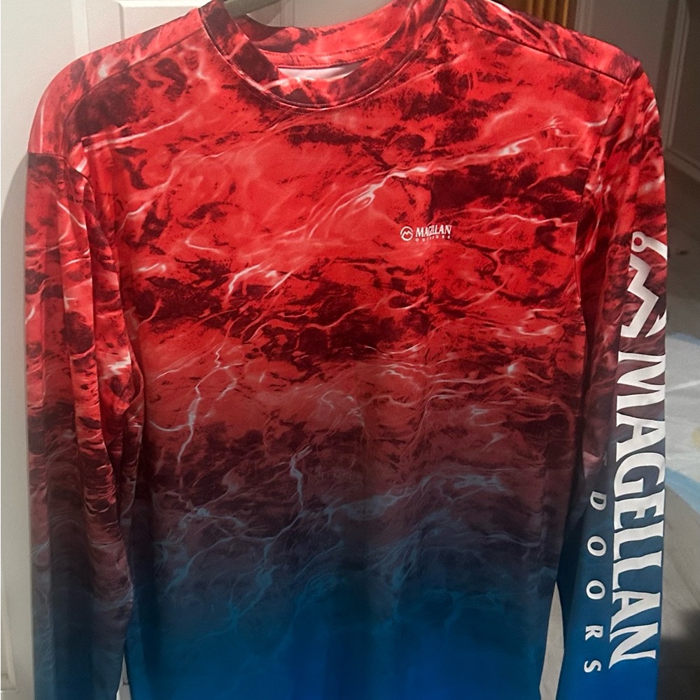 Men’s MAGELLANAN FISHING LONG SLEEVE SHIRT.  SIZE M